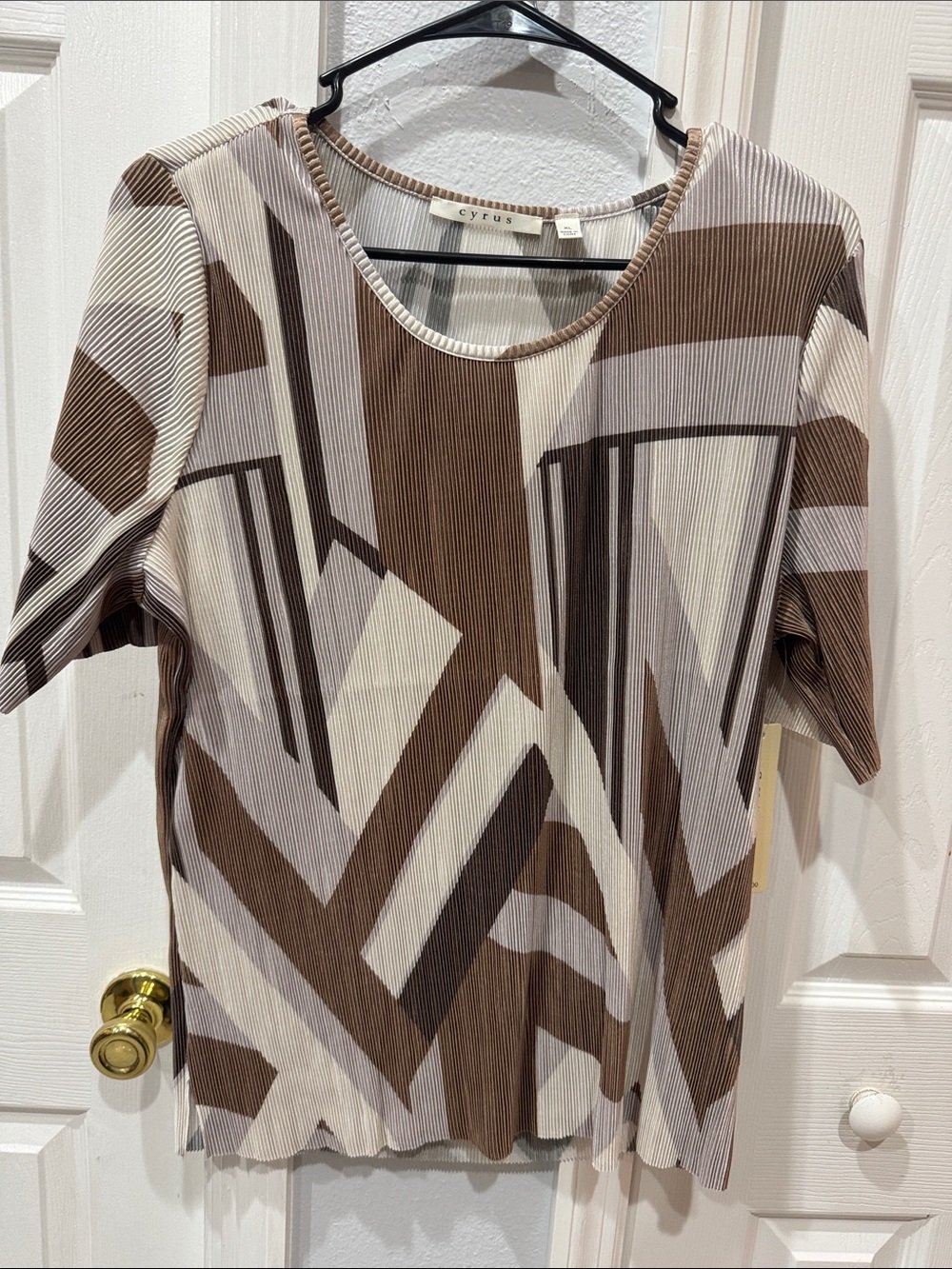 Cyrus Brown & Cream Geometric Short Sleeve Tee